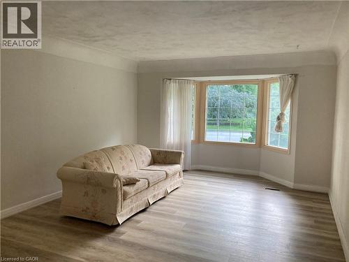 173 Washington Avenue, Waterloo, ON - Indoor Photo Showing Living Room