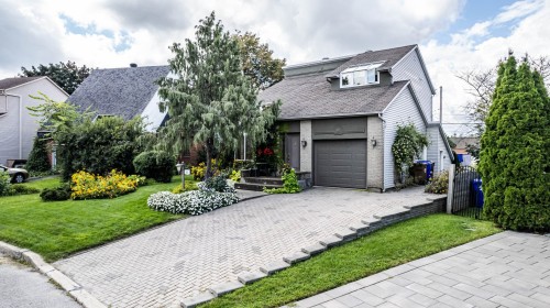 149 Rue Joseph-Véronneau  Sainte-Julie, QC J3E 2S3