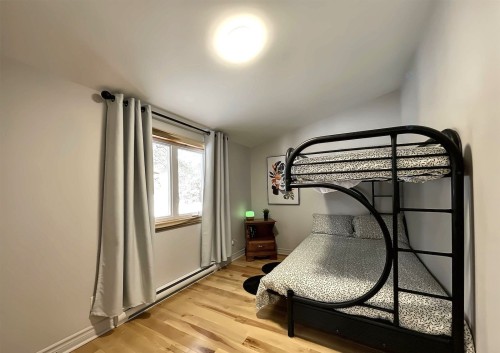 Chambre à coucher - 172 Ch. Du Zénith, Saint-Adolphe-D'Howard, QC - Indoor Photo Showing Bedroom
