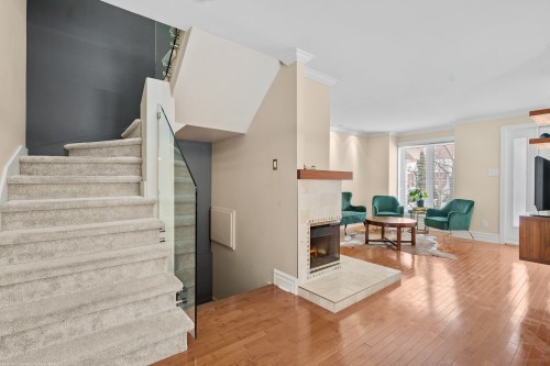 Escalier - 3182 Boul. St-Martin E., Laval (Duvernay), QC - Indoor With Fireplace