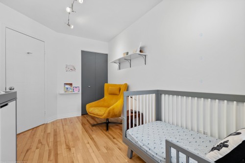 Chambre à coucher - 3182 Boul. St-Martin E., Laval (Duvernay), QC - Indoor Photo Showing Bedroom