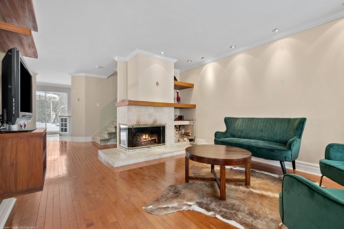 Salon - 3182 Boul. St-Martin E., Laval (Duvernay), QC - Indoor Photo Showing Living Room With Fireplace
