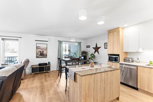 Cuisine - 365 Rue Adams E., Richmond, QC - Indoor Photo Showing Kitchen With Double Sink