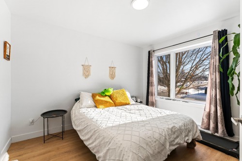 Chambre à coucher - 365 Rue Adams E., Richmond, QC - Indoor Photo Showing Bedroom