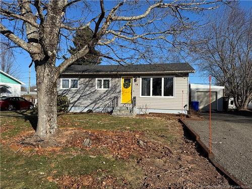 44 Lansdowne Crt, Riverview, NB 