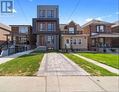531 DELAWARE AVENUE N  Toronto, ON M6H 2V3