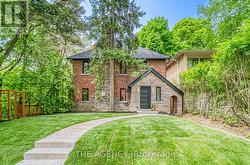 16 DUNCANNON DRIVE  Toronto, ON M5P 2M1