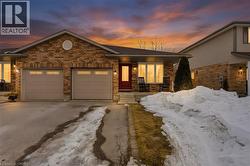 25 BITTERNUT Place  Elmira, ON N3B 3L2