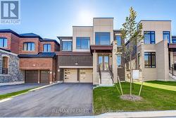 215 FALLHARVEST WAY  Whitchurch-Stouffville, ON L4A 0S1