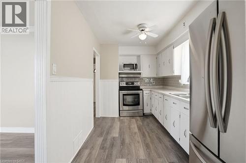 176 Adair Avenue N, Hamilton, ON - Indoor Photo Showing Kitchen