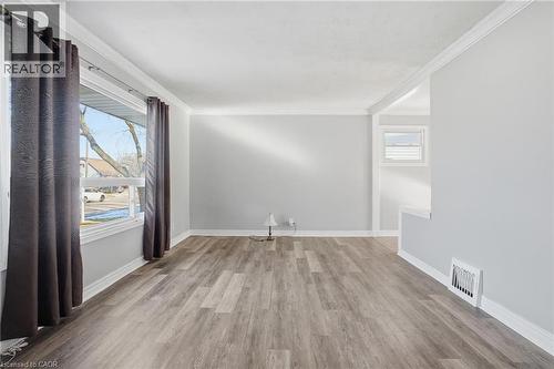 176 Adair Avenue N, Hamilton, ON - Indoor Photo Showing Other Room