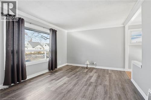 176 Adair Avenue N, Hamilton, ON - Indoor Photo Showing Other Room