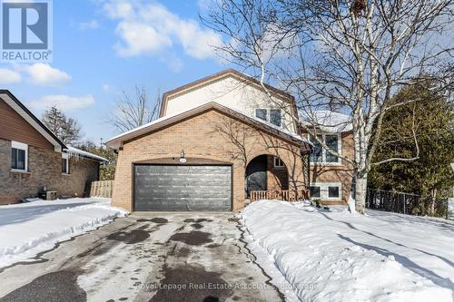 471 VALHALLA COURT  Oakville, ON L6L 5M5