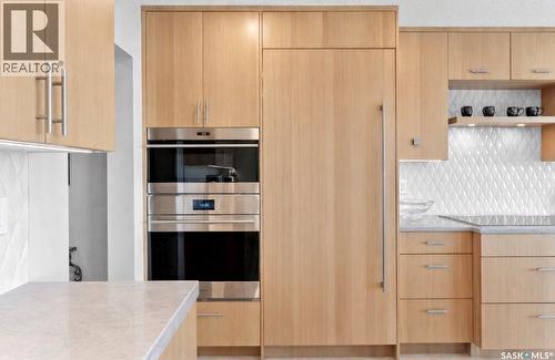 323 Mallin Crescent, Saskatoon, SK - Indoor Photo Showing Kitchen