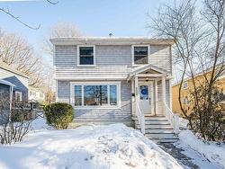6522 Summit Street  Halifax, NS B3L 1S3