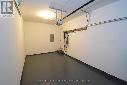11 - 162 First Street, Welland (Lincoln/Crowland), ON - Indoor