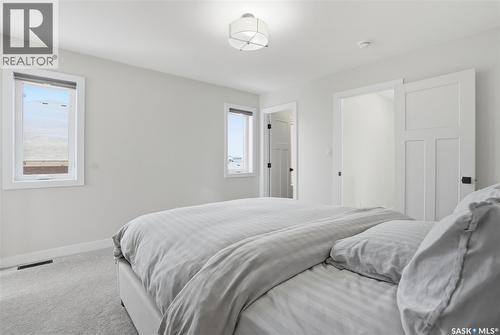 186 Mazurek Crescent, Saskatoon, SK 