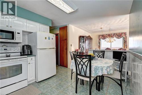 132 Forest Hill Drive, Kitchener, ON - Indoor Photo Showing Kitchen