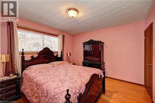 132 Forest Hill Drive, Kitchener, ON - Indoor Photo Showing Bedroom