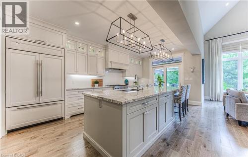 905 Old Cottage Court, Kitchener, ON - Indoor Photo Showing Kitchen With Upgraded Kitchen