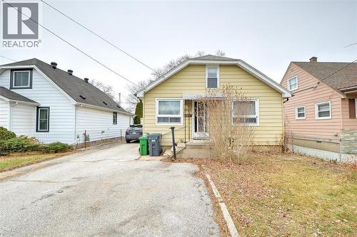 1927 Balfour BOULEVARD  Windsor, ON N8T 2S4