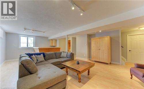 168 Bridgewater Crescent, Waterloo, ON - Indoor Photo Showing Living Room