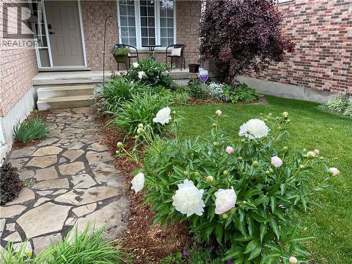 168 Bridgewater Crescent, Waterloo, ON - Outdoor