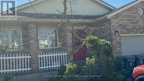 129 RICKSON AVENUE  Guelph (Kortright West), ON N1G 4V6