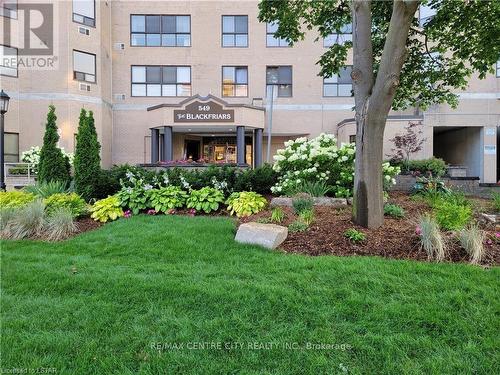 203 - 549 Ridout Street N, London East (East F), ON - Outdoor