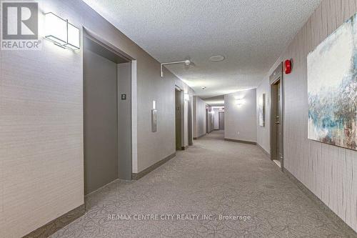 203 - 549 Ridout Street N, London East (East F), ON - Indoor Photo Showing Other Room