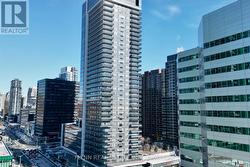 3210 - 2 ANNDALE DRIVE  Toronto, ON M2N 0G5