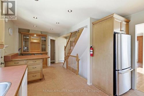25 Dunbar Avenue, Cornwall, ON - Indoor Photo Showing Kitchen