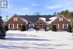 5650 PINESTONE DRIVE  South Glengarry, ON K0C 2J0