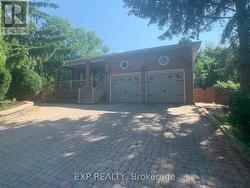 63 CYNTHIA CRESCENT  Richmond Hill, ON L4E 2R4