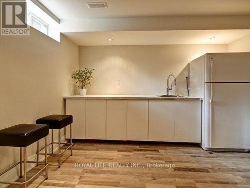 1070 Lindsay Drive, Oakville, ON - Indoor Photo Showing Other Room