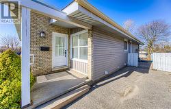 511 STRASBURG Road Unit# 1  Kitchener, ON N2E 1P1