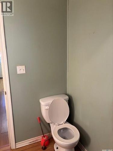 714 1St Street, Kipling, SK - Indoor Photo Showing Bathroom