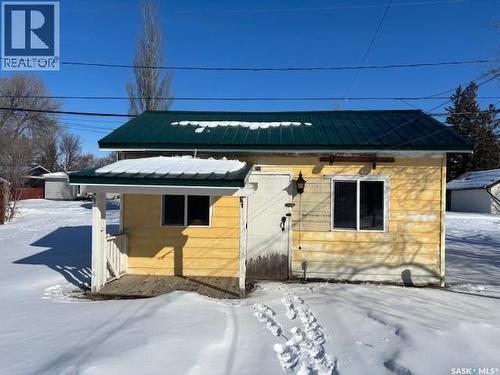 714 1St Street, Kipling, SK - Outdoor