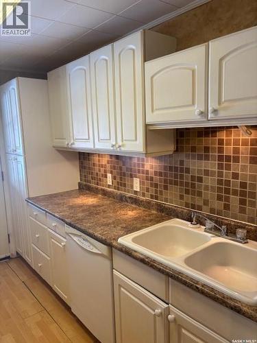714 1St Street, Kipling, SK - Indoor Photo Showing Kitchen