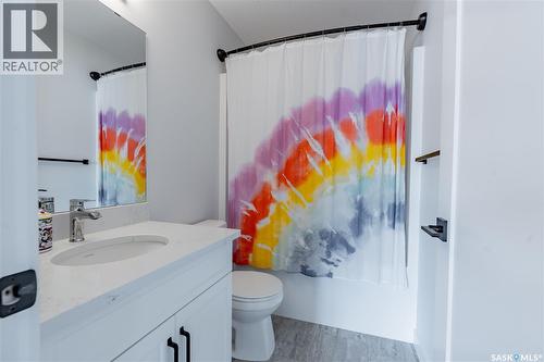 319 Dziadyk Bend, Saskatoon, SK - Indoor Photo Showing Bathroom