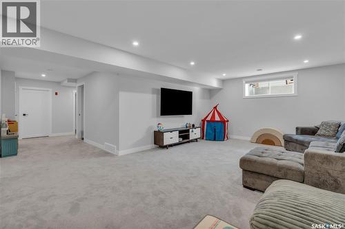 319 Dziadyk Bend, Saskatoon, SK - Indoor