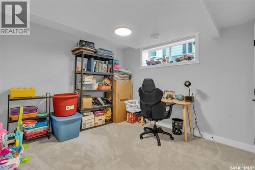 319 Dziadyk Bend, Saskatoon, SK - Indoor