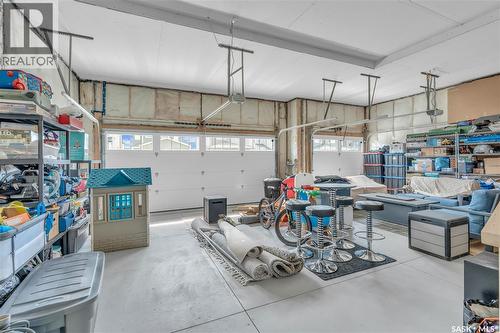 319 Dziadyk Bend, Saskatoon, SK - Indoor Photo Showing Garage
