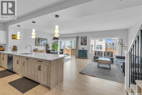 319 Dziadyk Bend, Saskatoon, SK - Indoor