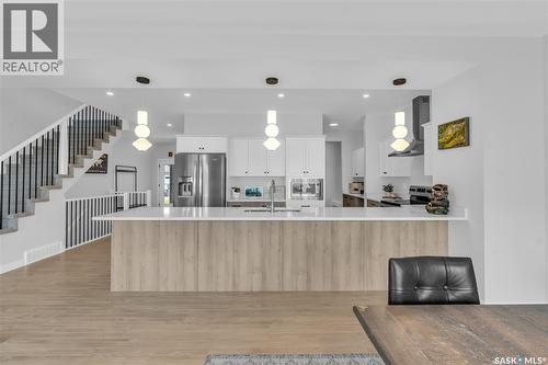 319 Dziadyk Bend, Saskatoon, SK - Indoor Photo Showing Kitchen With Upgraded Kitchen
