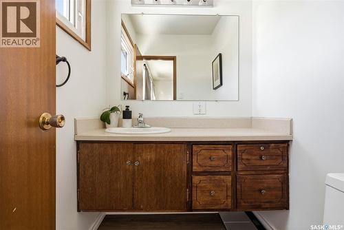 26 Mill Bay, Regina, SK - Indoor Photo Showing Bathroom