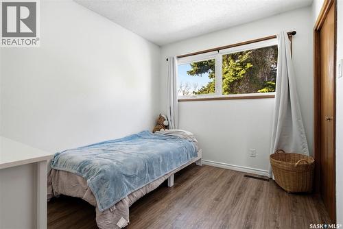 26 Mill Bay, Regina, SK - Indoor Photo Showing Bedroom