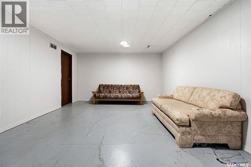 26 Mill Bay, Regina, SK - Indoor