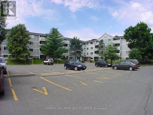 310 - 214 VIEWMOUNT DRIVE  Ottawa, ON K2E 7X3