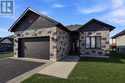 109 BELLWOOD DRIVE Cornwall, ON K6H 7M3